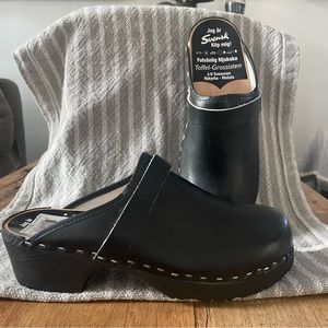 New Hagatoffeln Swedish leather clogs, black, size 10.5 EU 41.